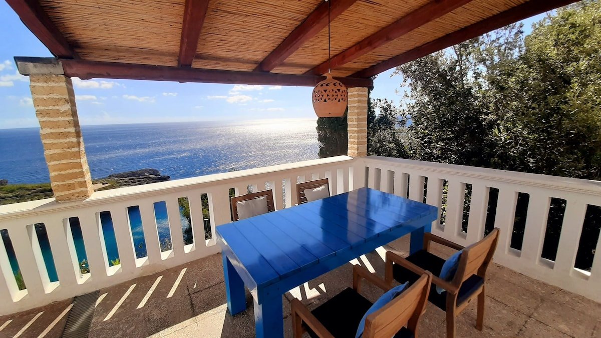 SUPERB VILLA IN THE SEA CREEK FOR EIGHT PEOPLE gallery image 5