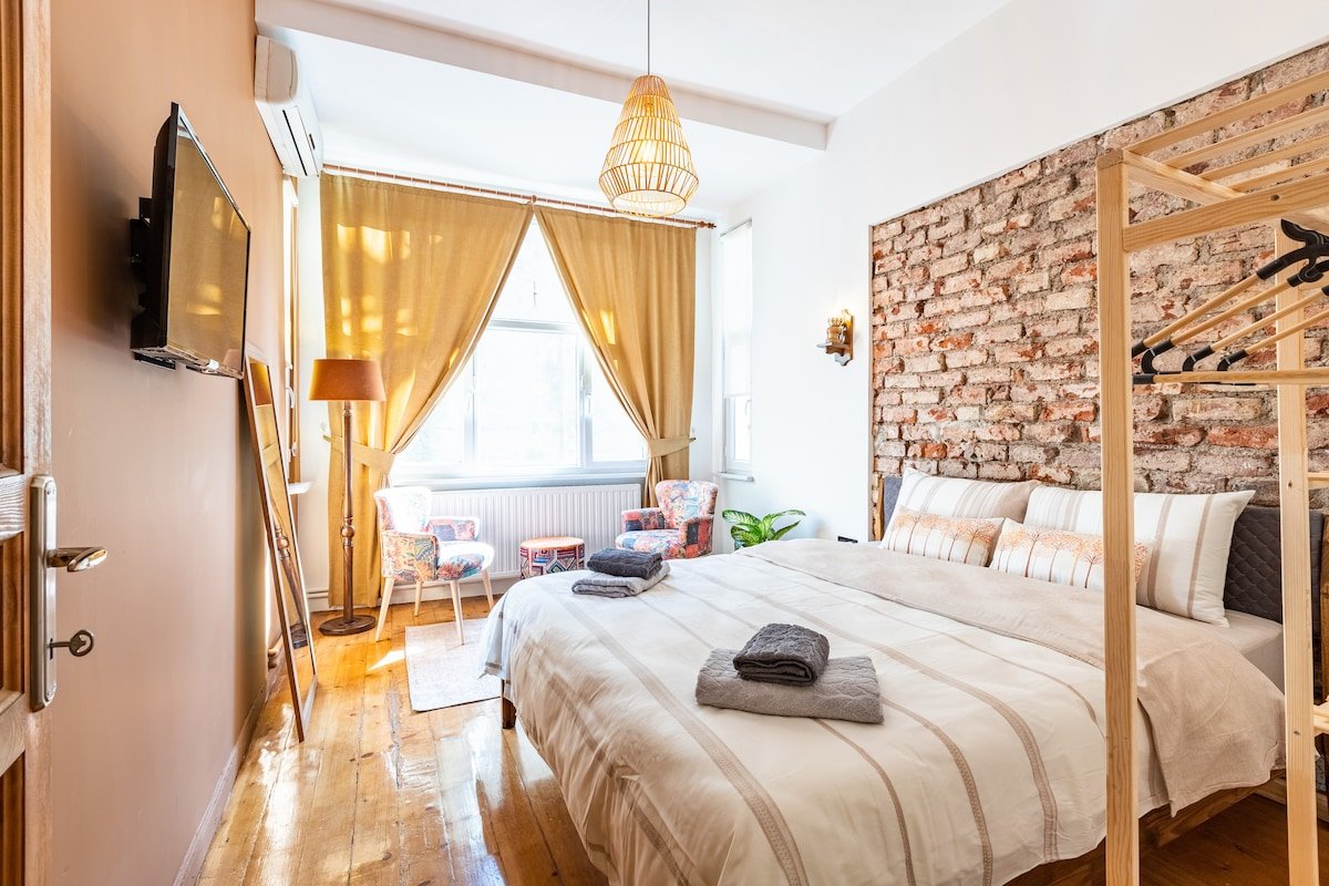 House of Serenity: 3BR, 2BA, Balcony, @Galata gallery image 3