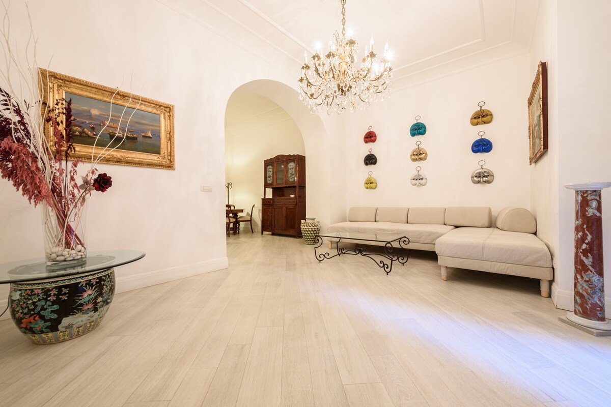 Palazzo dello Spagnolo Suite gallery image 4