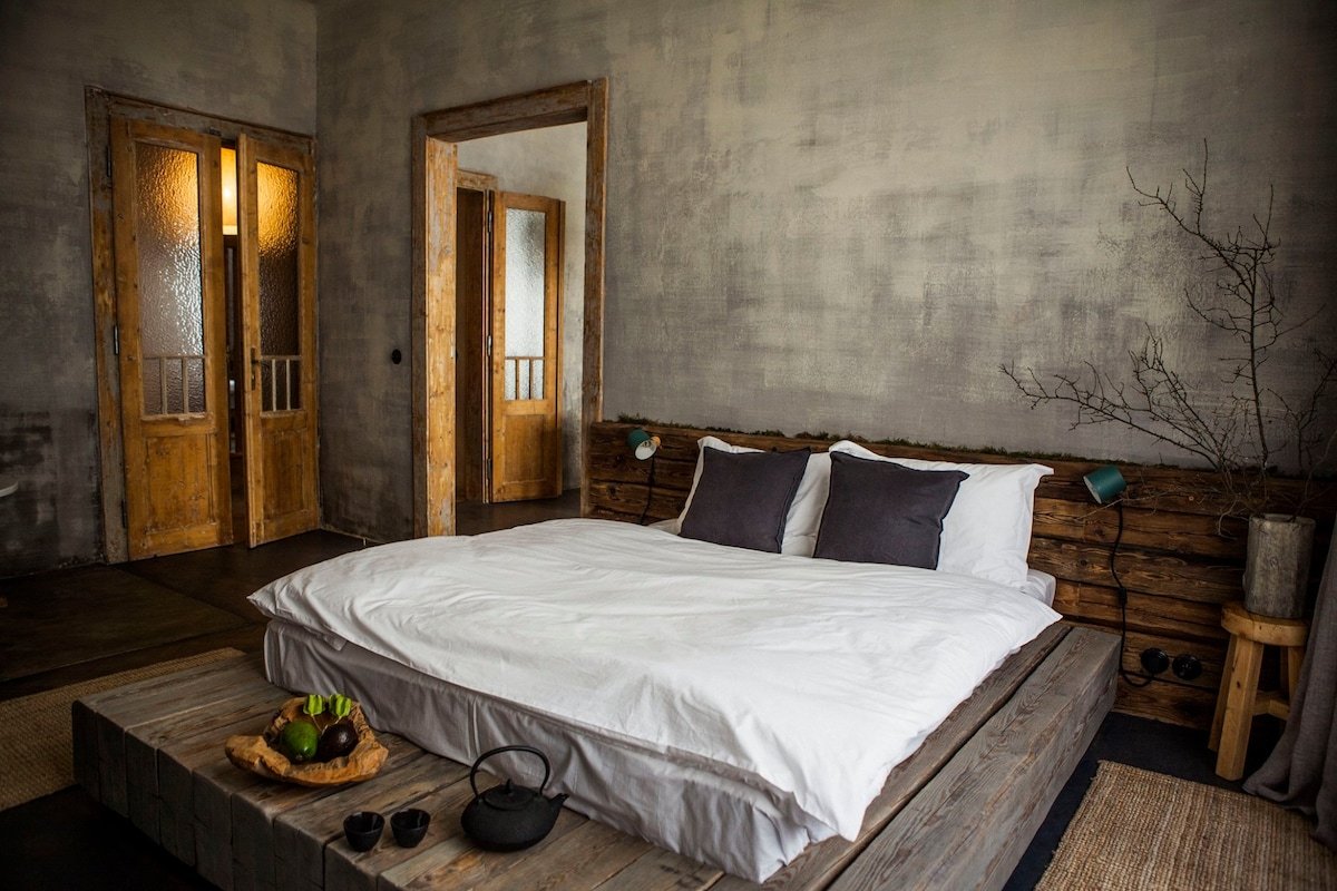 The Emerald – Iwa | Spacious 100m² Wabi-Sabi Flat gallery image 2