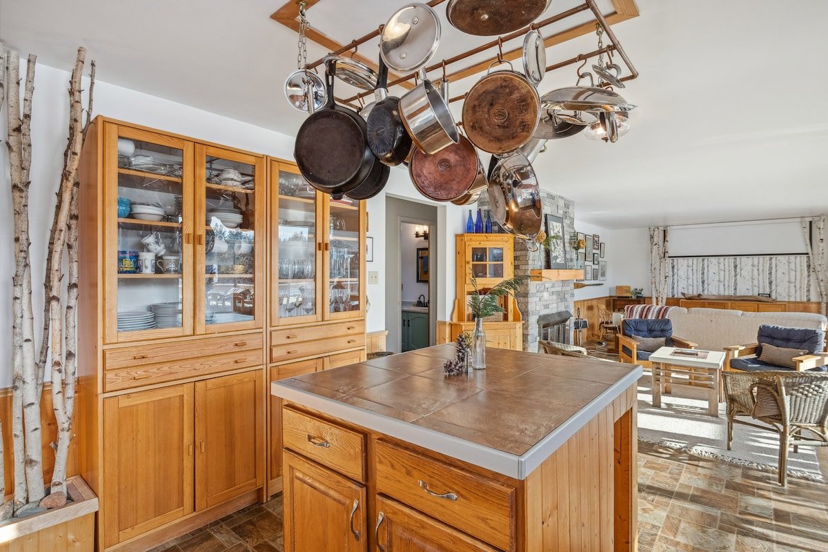 Tin Roof Landing – Richibucto River Retreat gallery image 5