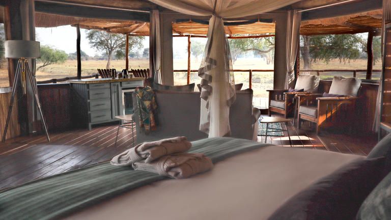 Lion Camp Deluxe Suites