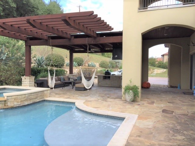 Texan Estate w/Pool Across From Lake Austin gallery image 4