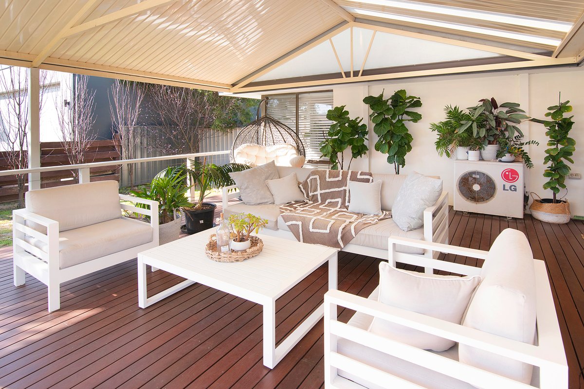 Busselton. Kshells beach at your door step.