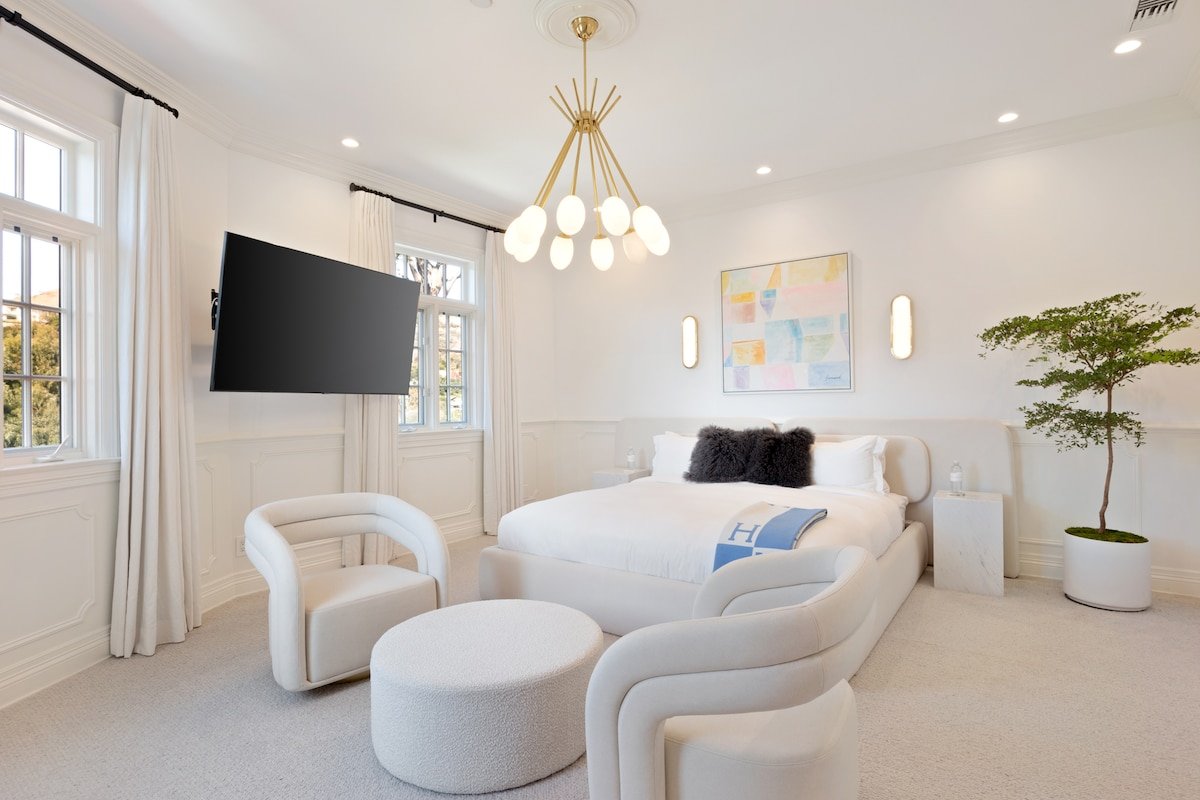 Chateau Beverly Hills by Stay Awhile Villas gallery image 4