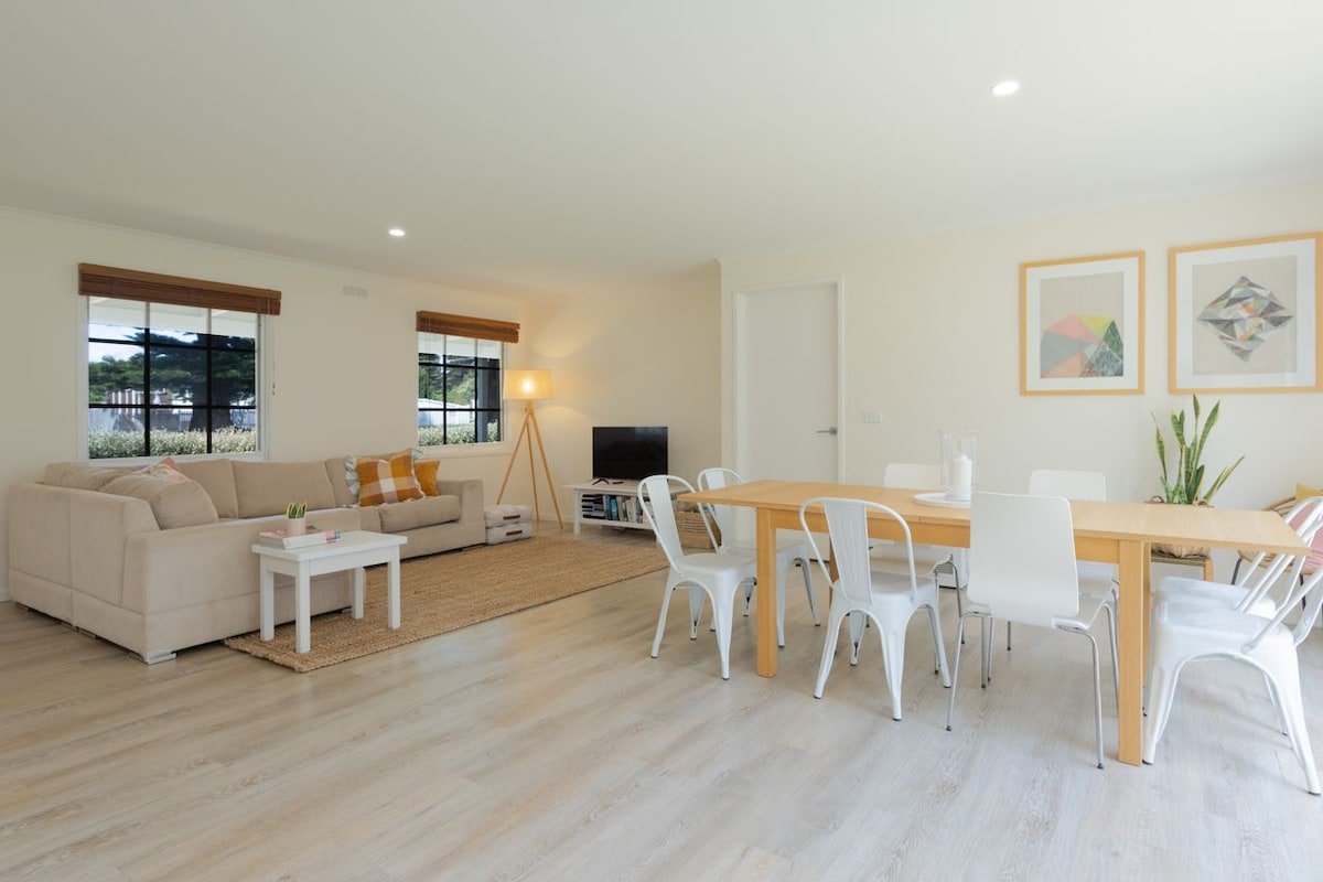 Lyons, Central Whaler’s Cottage gallery image 4