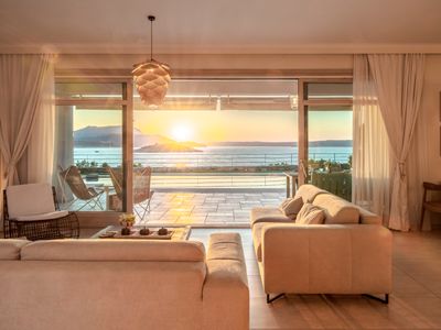 Heated Pool * Sauna * Jacuzzi * 200mt to the Beach