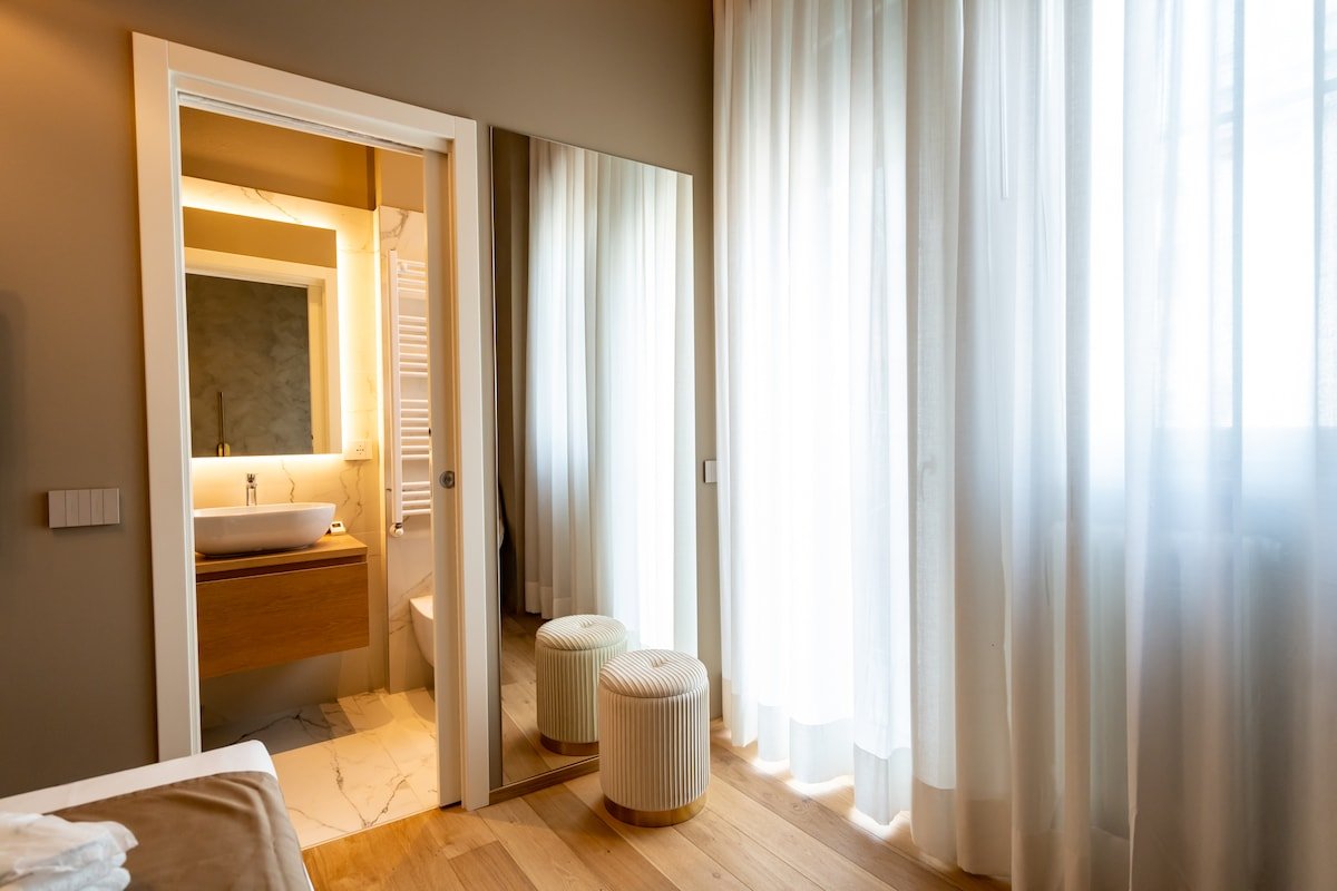 Bright 3 Bedrooms 3 Bathrooms – 8 Guests – Duomo gallery image 5