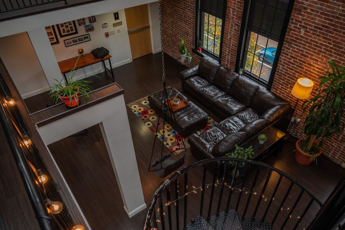 Riverfront Loft • Skyline Views • Walk to It All! gallery image 3
