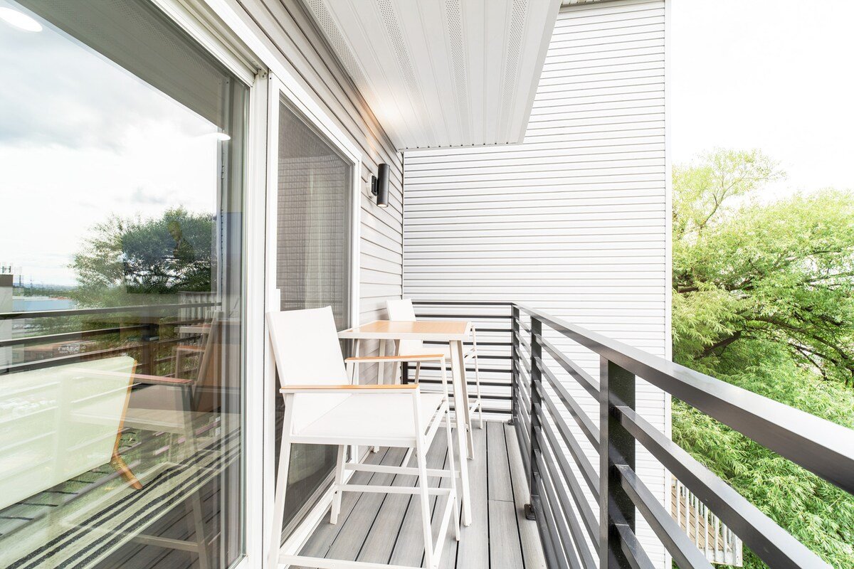 Private Parking Spot | Patio | 20 Min to NYC! gallery image 4