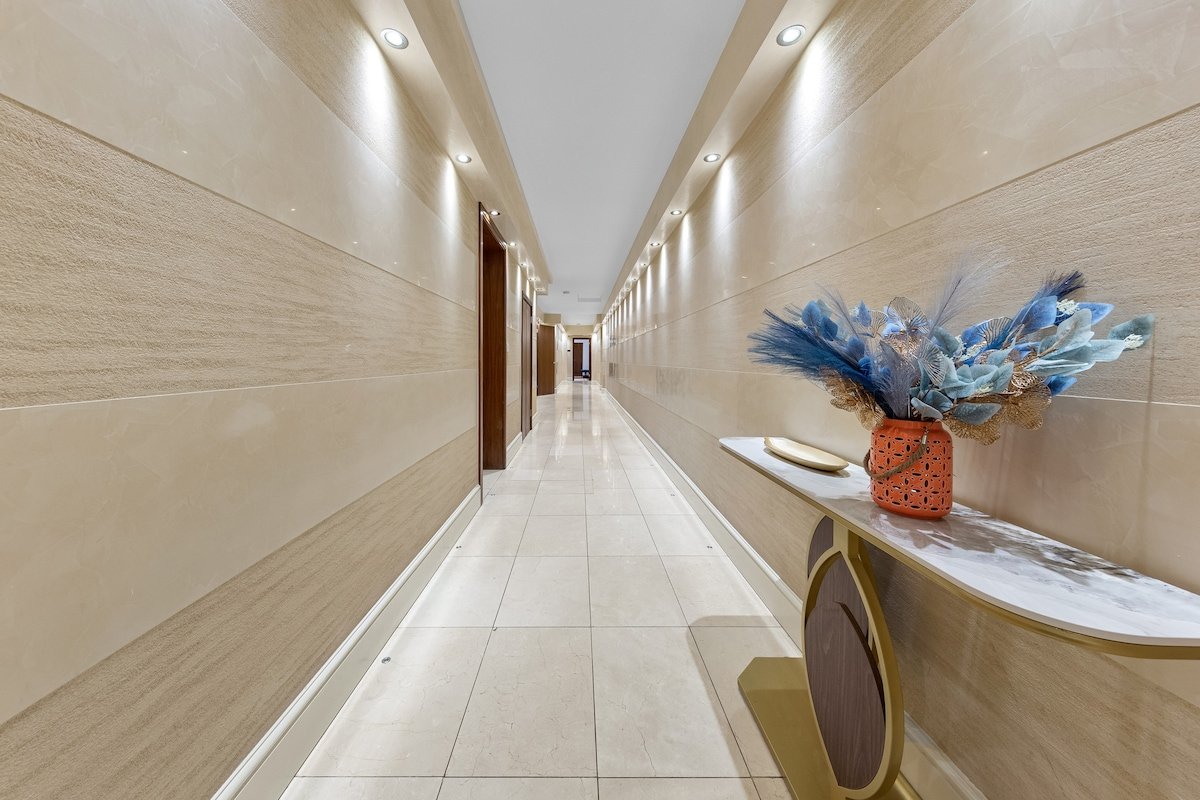 250 SqM MEGA MANSiON gallery image 3