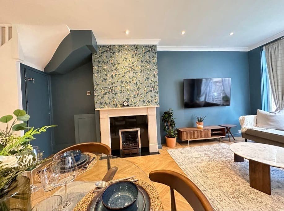 House-4 Ensuite Bedrooms with AC, Notting Hill. W2 gallery image 2