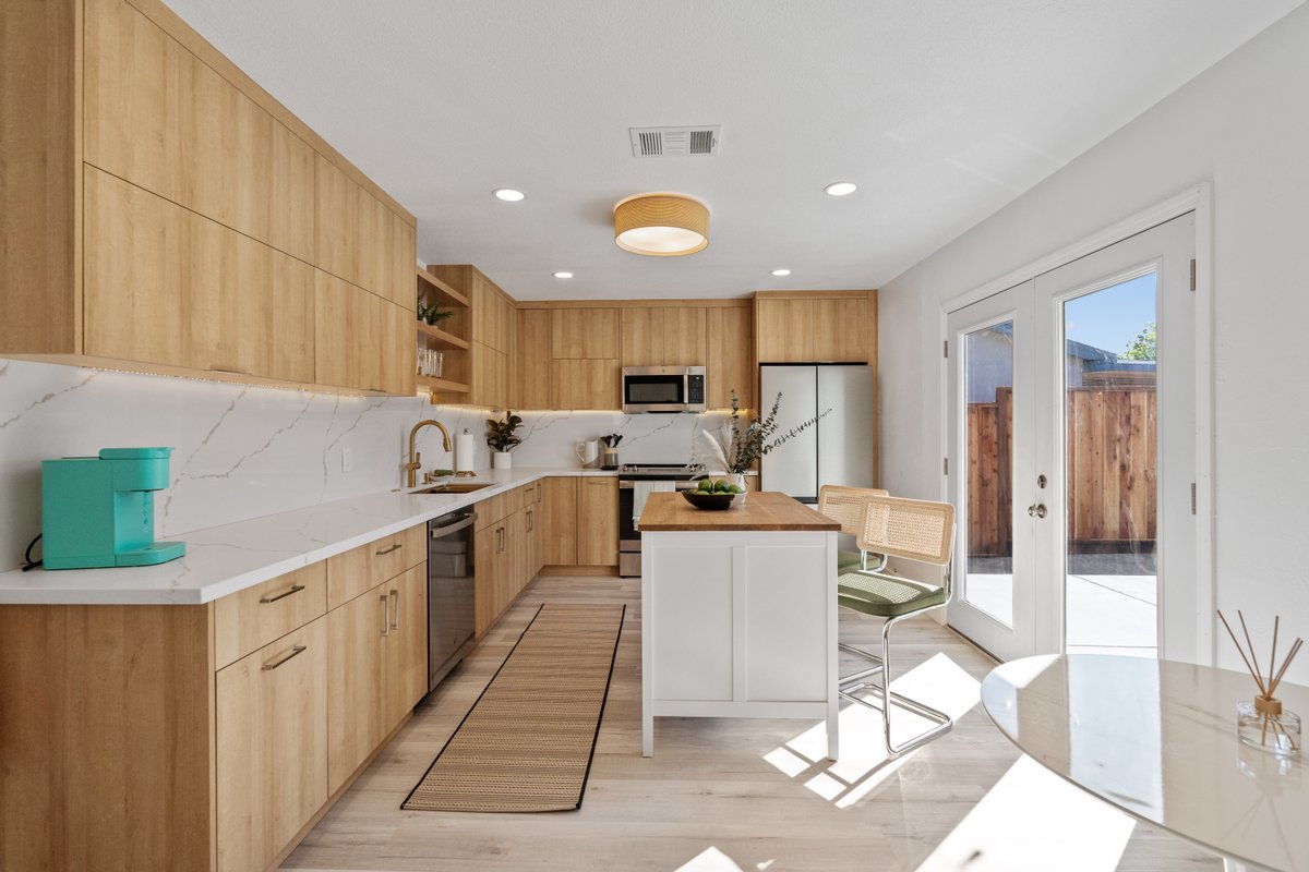 Stylish Euro Chic Retreat – Live Tastefully in SJ