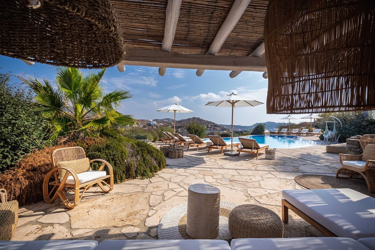 Luxury Villa Artemis with Pool gallery image 4