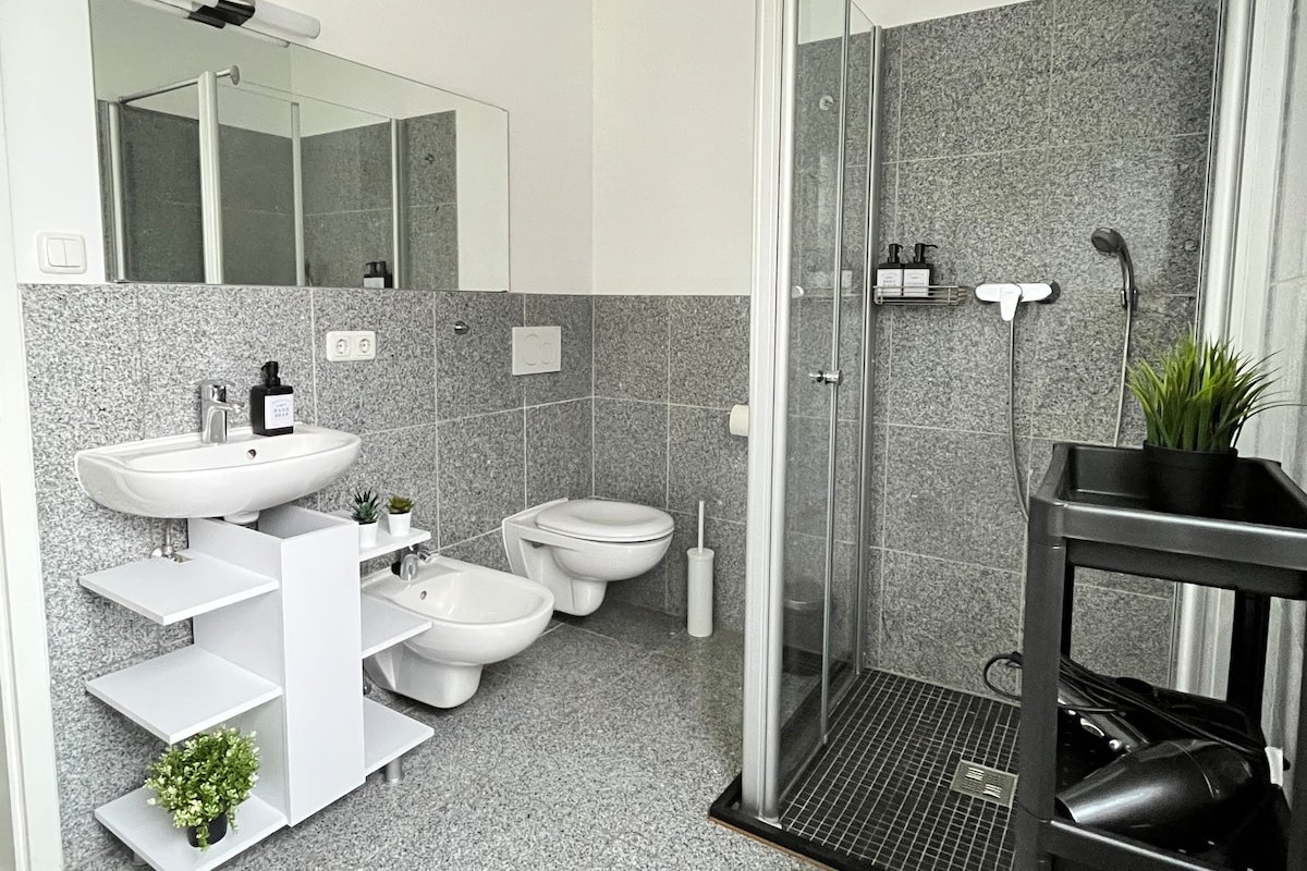 LTA Apartment Süd No.2 / 12P / Parkplatz / S-Bahn gallery image 4