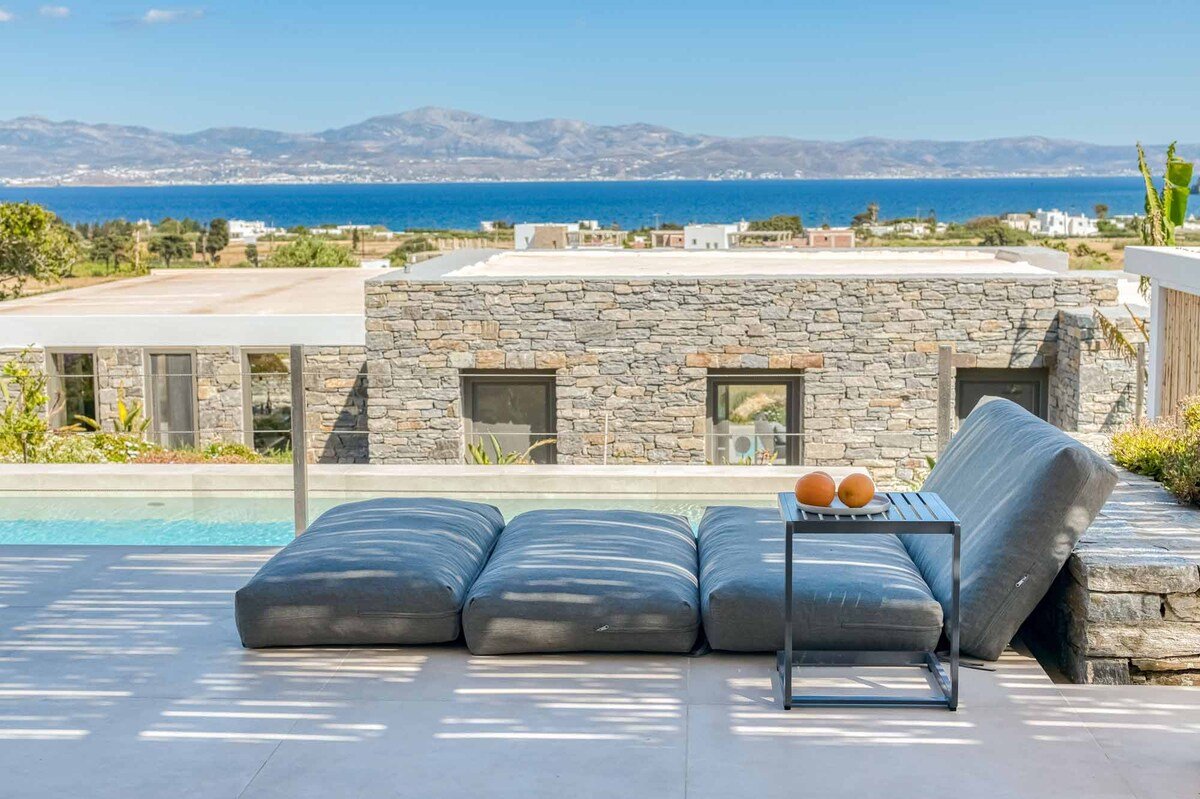 Cocomo 3+4 | Two suites w. Private Pool & Sea View gallery image 4