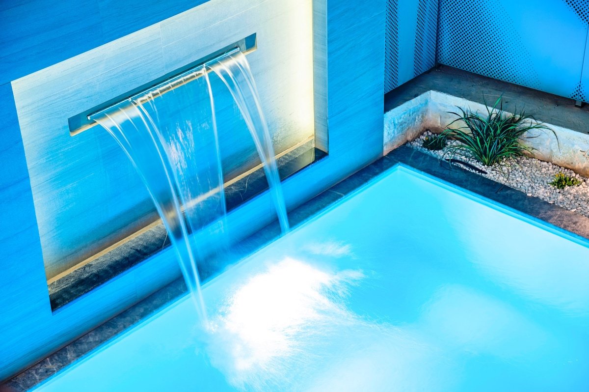 Perla Villas 2 Heated Pools gallery image 5