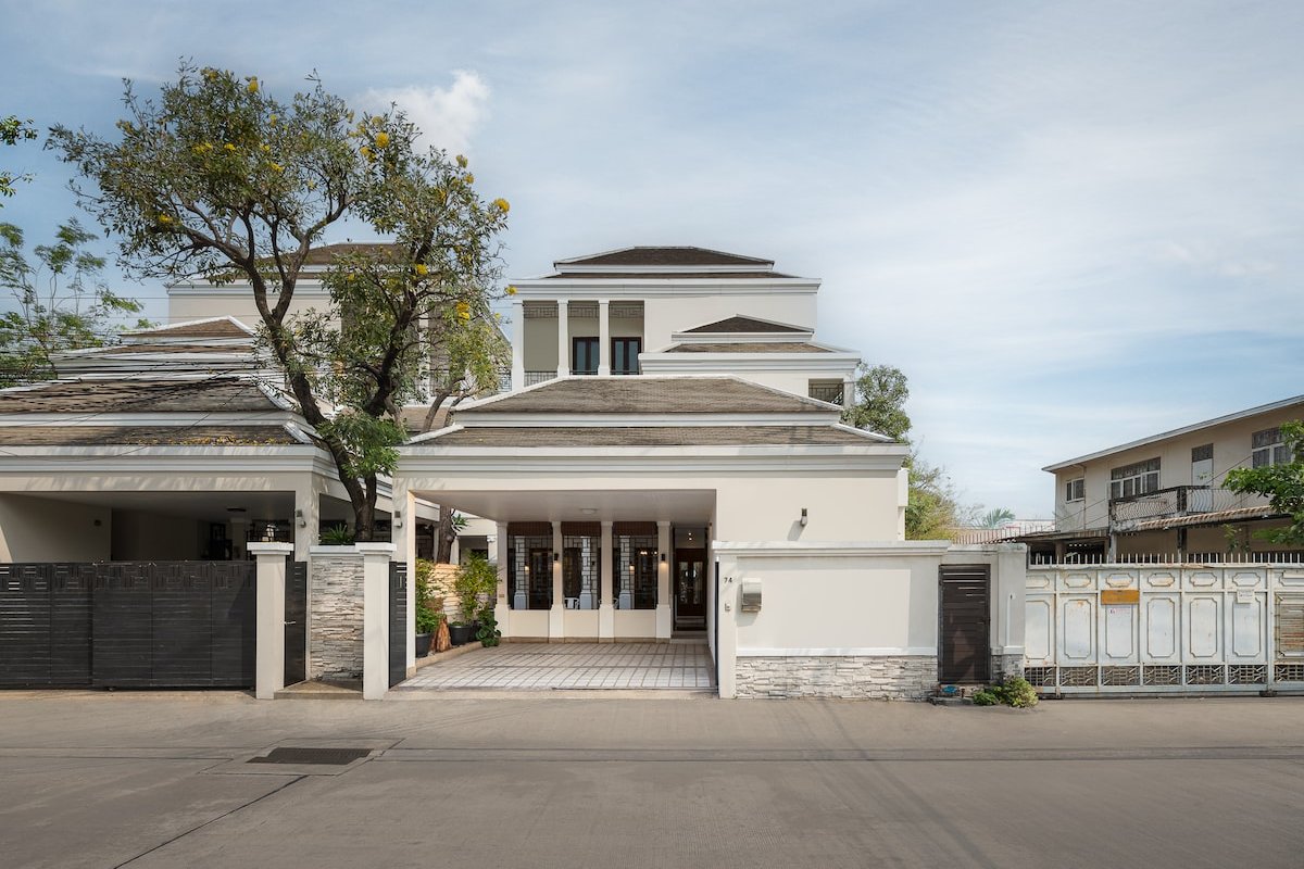 Serene Family Home BTS Ari gallery image 2