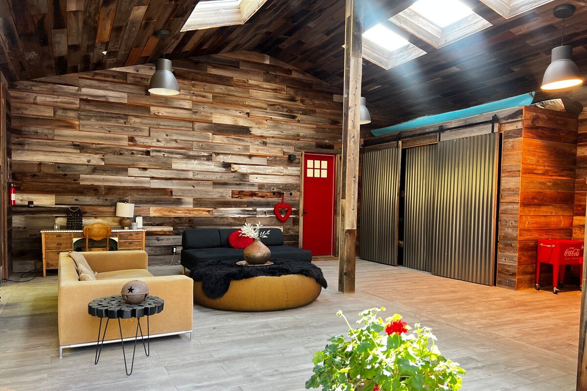 The Barnwood Hideaway Home gallery image 4