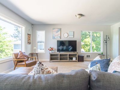 4b2b Upper Unit @S Seattle w/ Panoramic Lake View