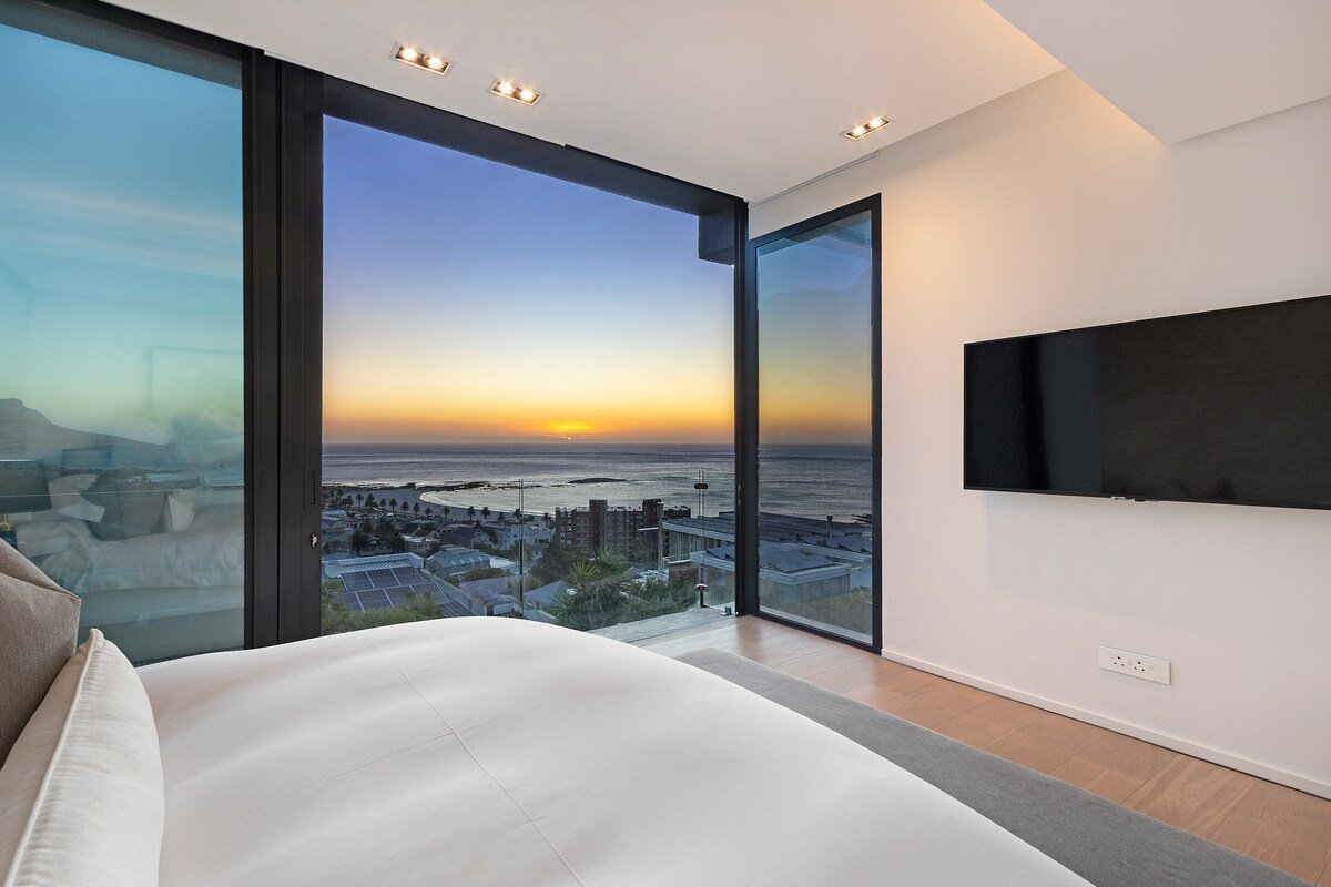 32 on Sedgemoor (6 Bedroom) gallery image 4