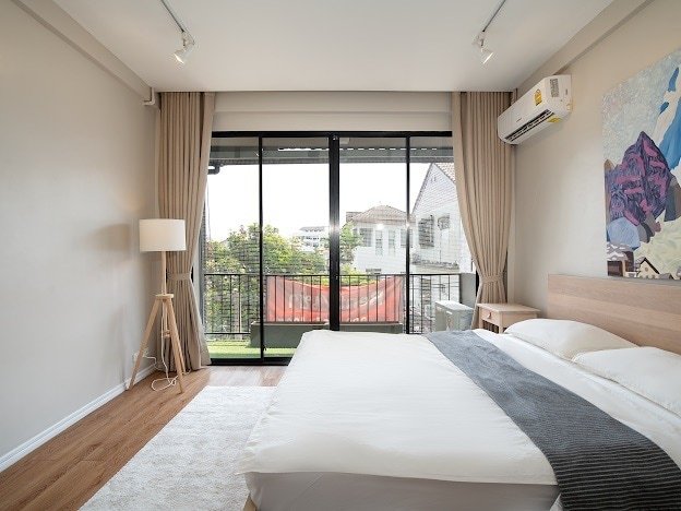 A modern house near BTS Ekamai gallery image 4