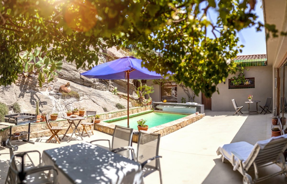 Charming House with Pool and Sea view gallery image 3