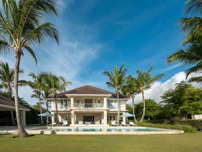 Stunning 5BR Private Villa with Cook&Service Staff