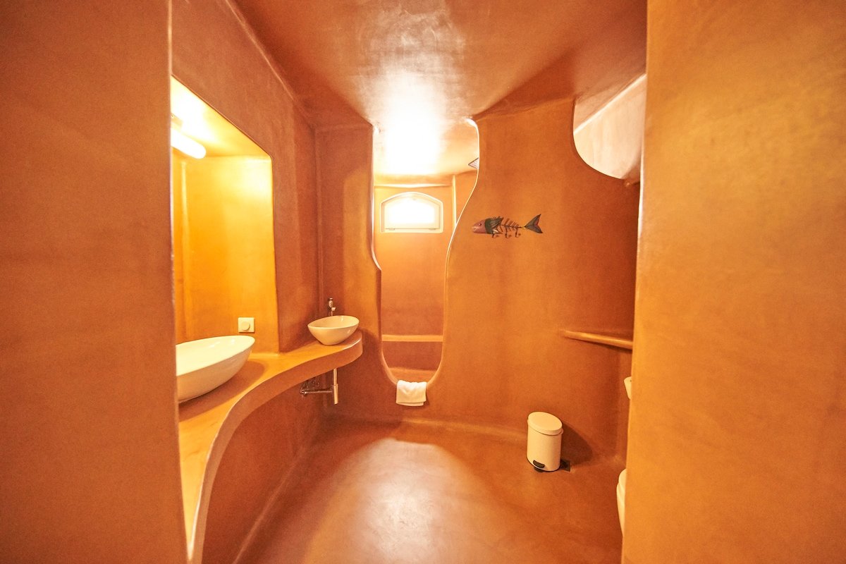 Three bedroom Villa with two Caldera View Jacuzzi gallery image 5