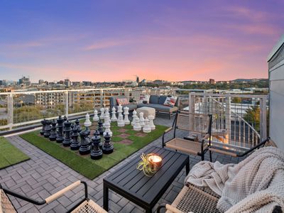 The View at City Heights | Mins to Broadway, Vandy