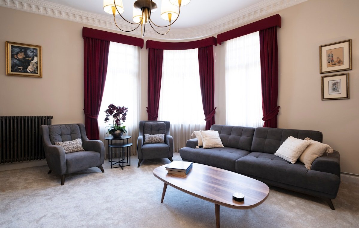 Beautiful Historical Flat in the Heart of Beyoglu gallery image 3