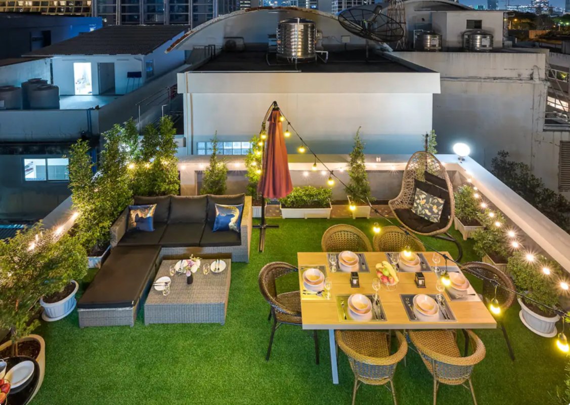 Near ChidLom BTS & CentralWorld + Airport Transfer