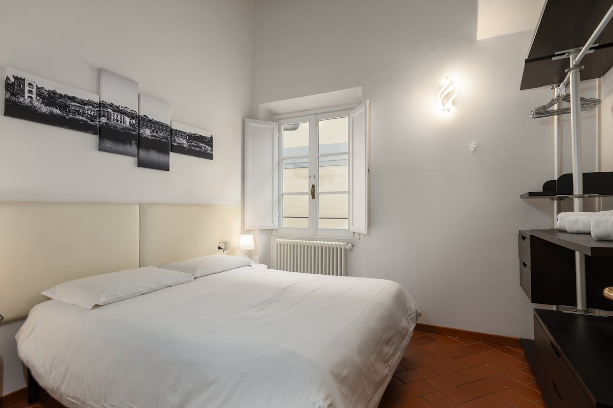 In Piazza Duomo Exclusive Apartment gallery image 3