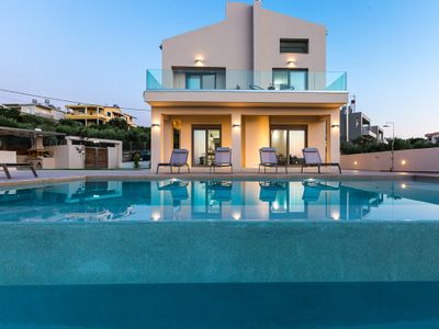 Villa Estel, private pool, gym luxury, family