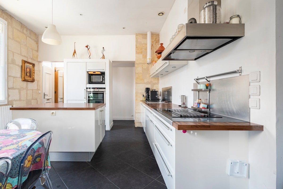 Bx centre grande échoppe avec terrasse sur le toit gallery image 5