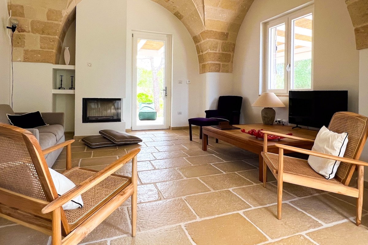 “Villaria” Luxury apulian villa with pool gallery image 4