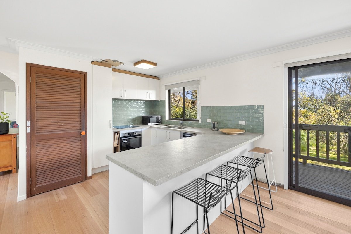 A beach beauty gallery image 4