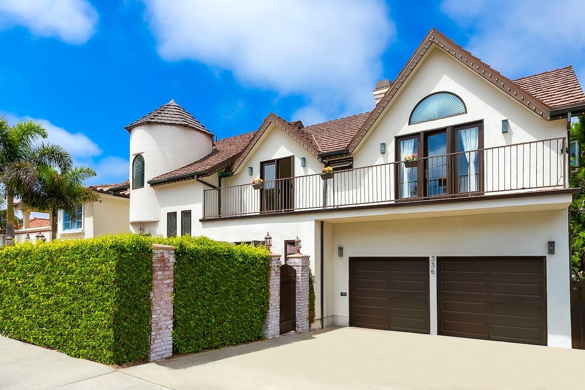 La Jolla Beach House. 2 Minute Walk to the Beach! gallery image 2