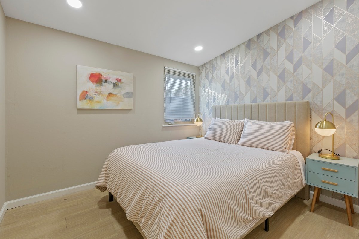 Stylish 3B2B House in Sunnyvale w/ Fast WI-FI gallery image 4