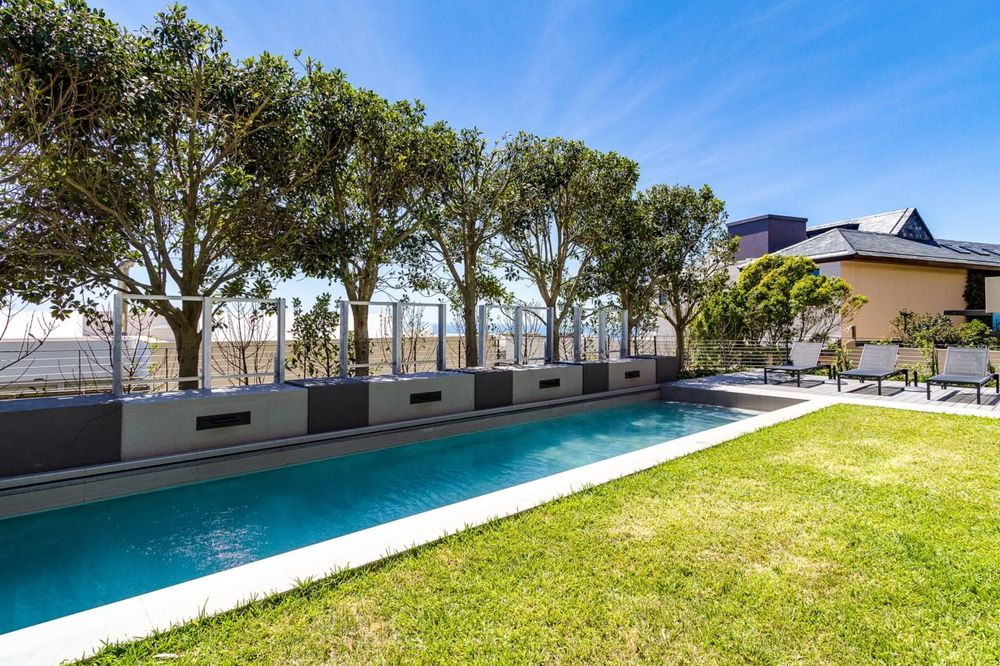 Photo 2 of Villa Halcyon accommodation in Bantry Bay, Cape Town with 5 bedrooms and 5 bathrooms