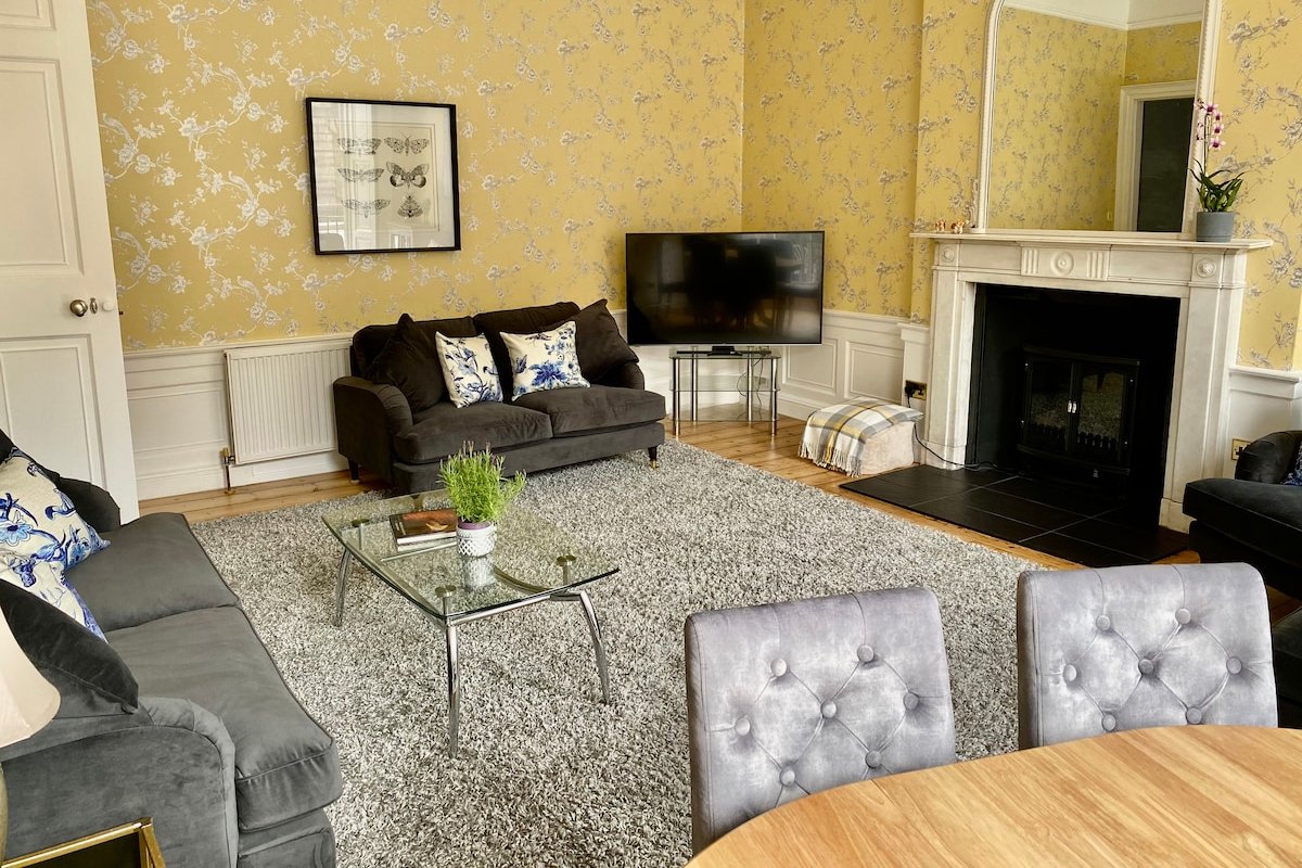 Newly upgraded flat in World Heritage location gallery image 3