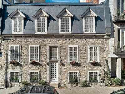 1 FREE Parking | Majestic Old Port Gem | MUST Stay