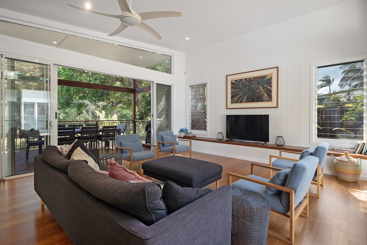 ‘Seachange’ luxurious home at Sunshine Beach gallery image 4