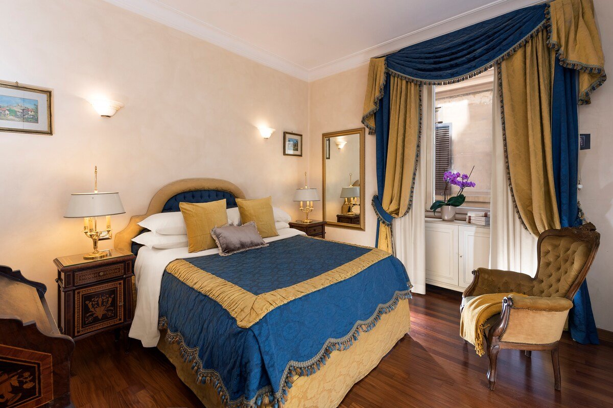 Historical Apt |3bedroom | Colosseum View gallery image 4