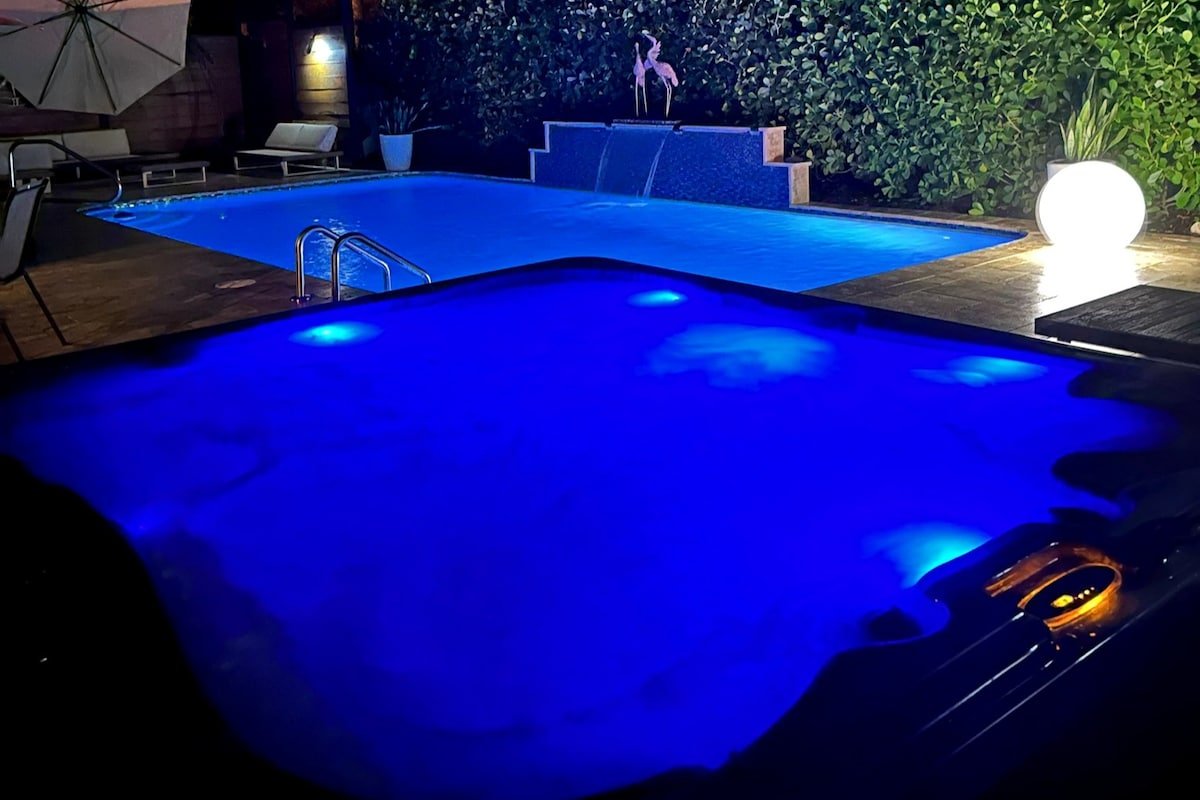 Heated Pool! HotTub-FirePit-PuttngGrn-N64-IceBath! gallery image 4