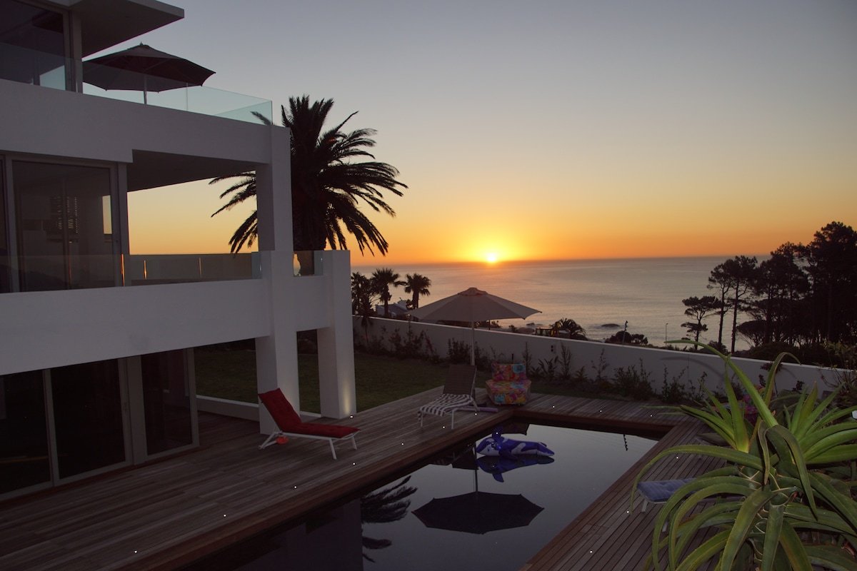 The Baules Camps Bay, Spectacular Luxury Villa gallery image 4