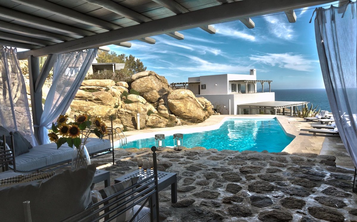 Paradise Estate Villa Carina | Pool & Ocean View gallery image 2
