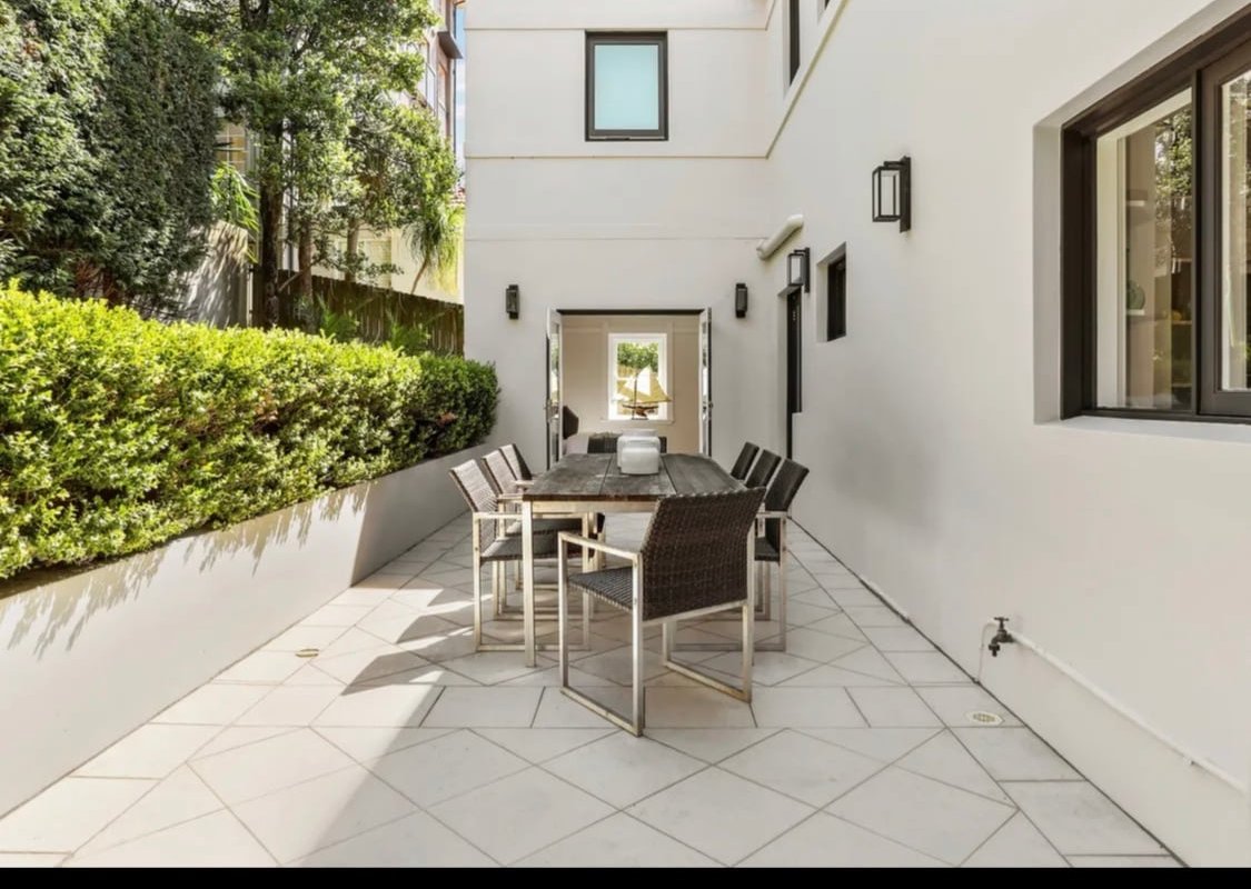 Luxury Vaucluse house, walk to beach, 10min to CBD gallery image 5