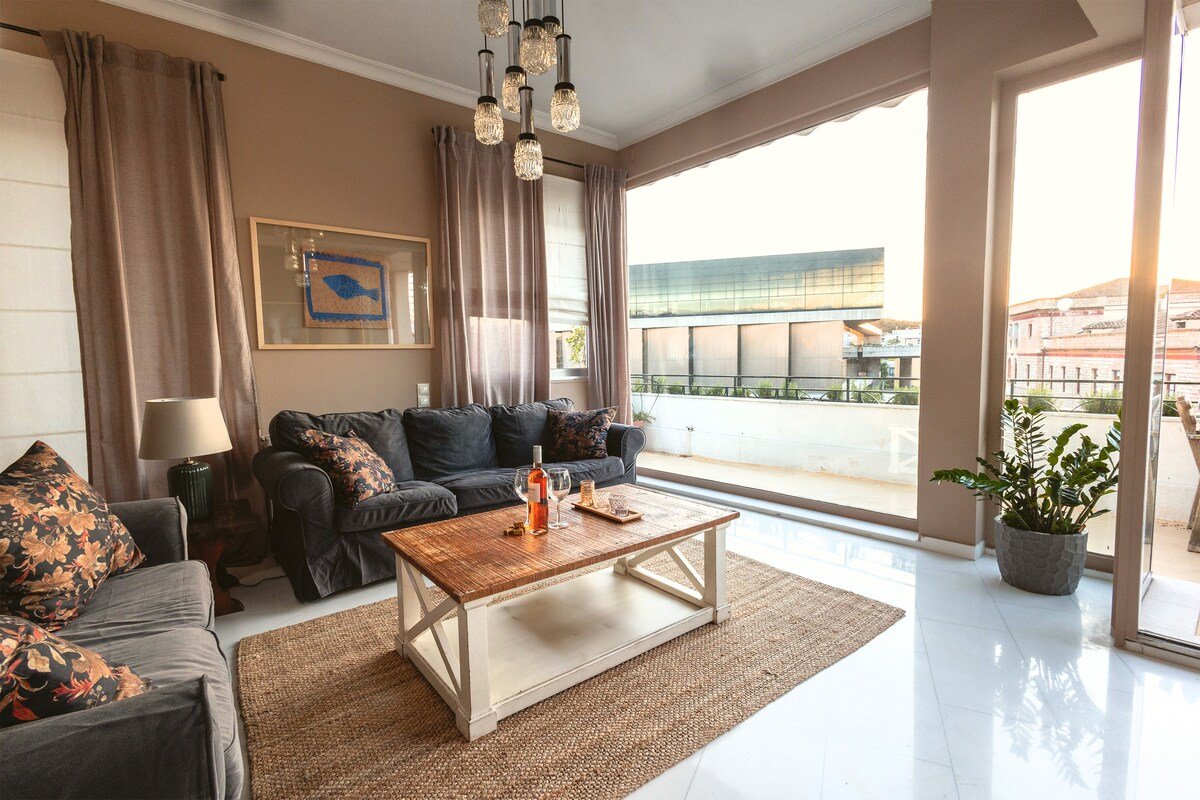 Iconic Acropolis Penthouse With Unique View gallery image 4