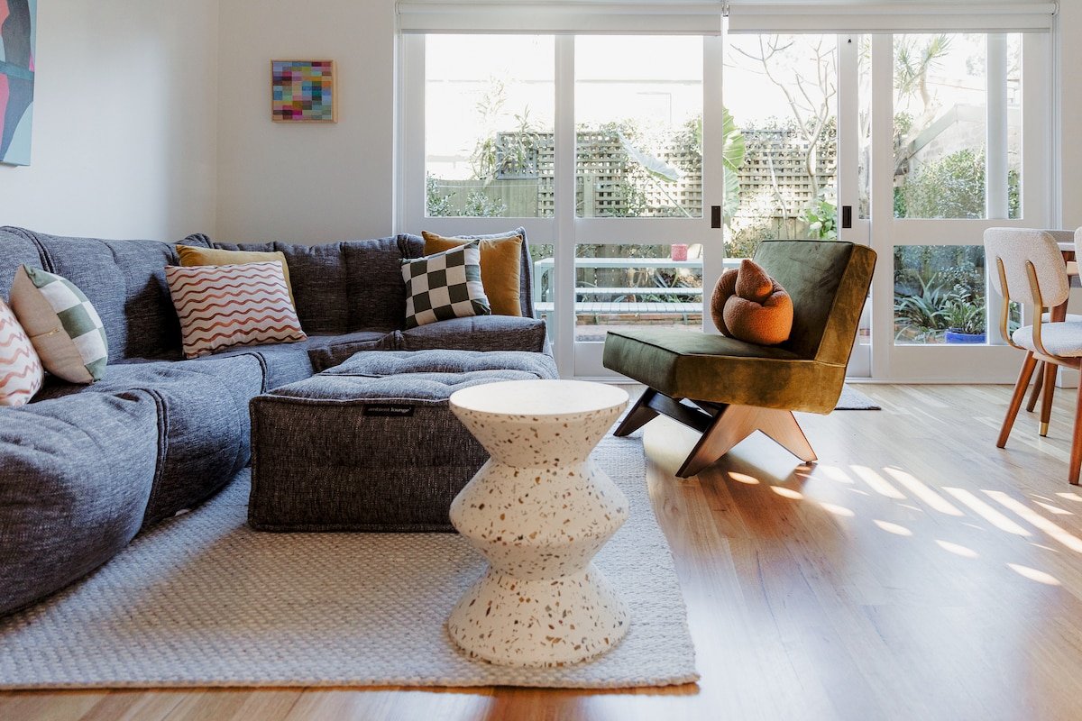 Darlington Mid-Century Charm gallery image 3